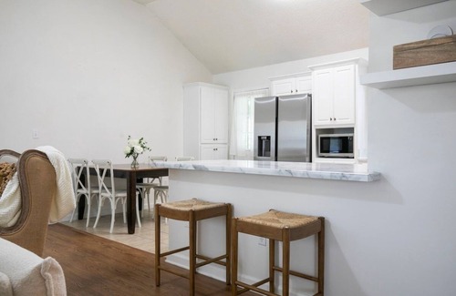 Oxford Casa | The Shiloh, 2BR Serene Home by Velvet Ditch Villas
