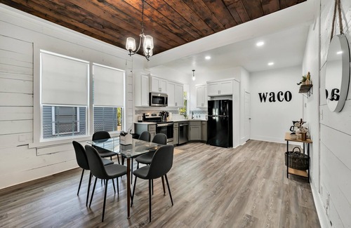 North Waco Casa | The Shiplap Cottage: 9min to Silos/Downtown/Baylor