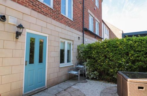 Whitby Casa | The Shipwrights