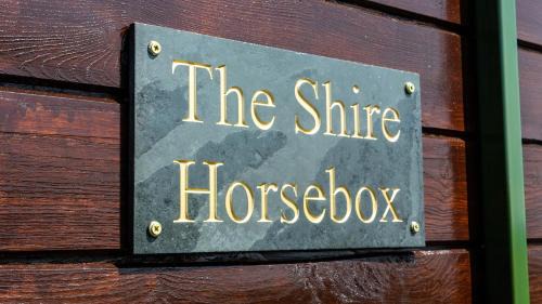 Llanfyllin Casa | The Shire Luxury Converted Horse Lorry with private hot tub Cyfie Farm