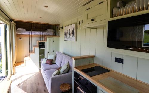 Llanfyllin Casa | The Shire Luxury Converted Horse Lorry with private hot tub Cyfie Farm