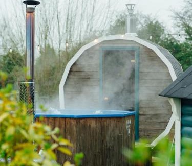 Ombersley Cabina | The Shire Pod
