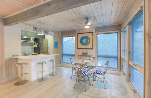 Captiva Cabaña | The Shore Bird-Private Captiva Escape Bay to Gulf Cottage!
