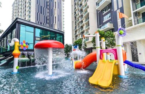 Bunga Paya Pantai Apartamento | The Shore l Exclusive Private Garden l Luxury Suite l 4-9 pax l Melaka River View l Direct Mall l Jonker Street by Jay Stay Management
