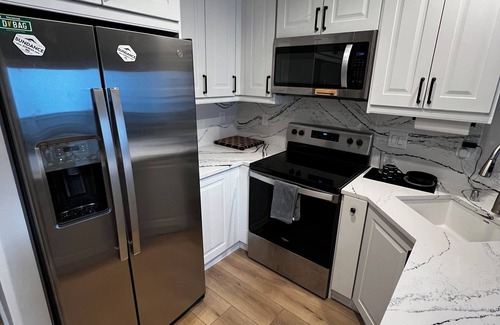 West Dover Condominio | The Shred Chalet, Walk to Lifts and Ski-in!