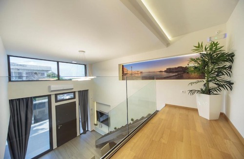 Kato Galatas Casa | The Siada Beachside Maisonette