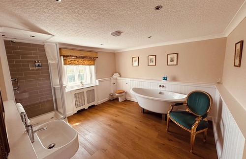 Fotheringhay Hotel | The Sibson Inn Hotel