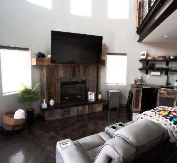 Glendale Casa | The Silo Loft At Goose Lake Lane
