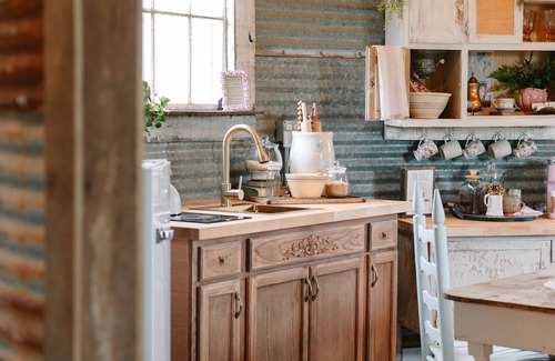 Lynchburg Otro | The Silos at Promise Manor "Dolly"! Farm stay mins from historic Lynchburg, TN.