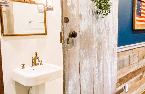 Lynchburg Otro | The Silos at Promise Manor "Duke". Farm stay mins from historic Lynchburg, TN.