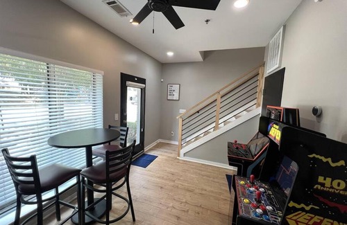 Castleberry Hill Casa | The Silver Benz