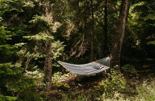 Lakeside Casa | The Ski Haus A Montana Tiny Cabin Forest Retreat