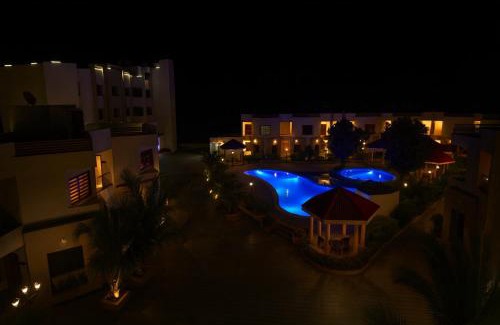 Baradia Complejo | The Sky Imperial Bapu's Resort, Dwarka