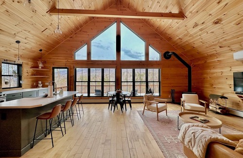 Sunderland Cabina | The Skyline Cabin - Hot Tub - Fire Pit - Skyline Views