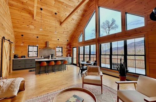 Sunderland Cabina | The Skyline Cabin - Hot Tub - Fire Pit - Skyline Views