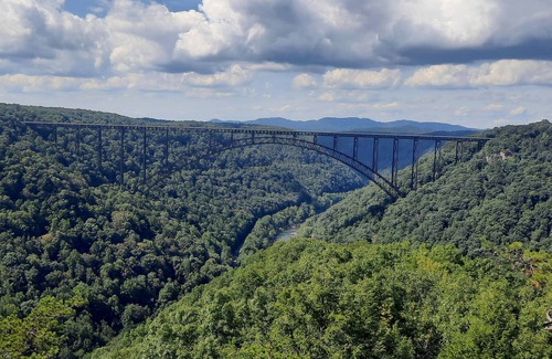 Summerlee Casa | The Sleepy Beaver Inn – A Cozy Retreat in the heart of the New River Gorge