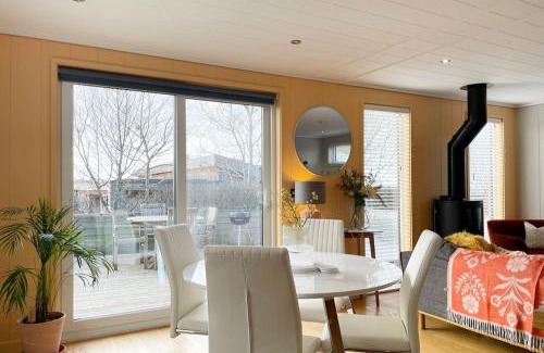 Cheddar Casa | The Sleights, Strawberryfield Park