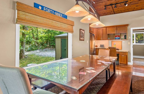 Killington Casa | The Slippery Slope Chalet at Pico: Ski-In/Ski-Out Escape at Pico Mountain & Close to Killington.