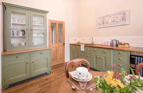 Ford Cabaña | THE SMITHY, Crookham: cabaña idílica para un descanso relajado y acogedor, capacidad para 2