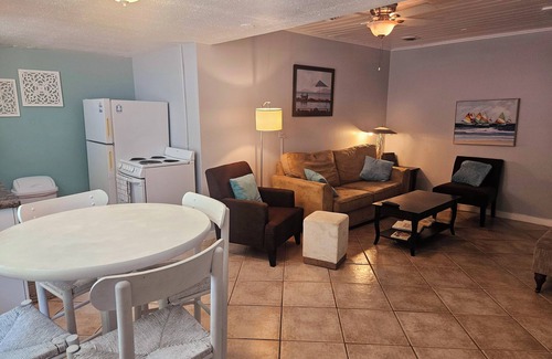 Englewood Villa | The Snook, at Paradise Cove
