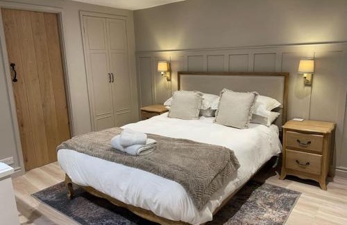 Whaddon Casa | The Snug - cosy cottage in a great location