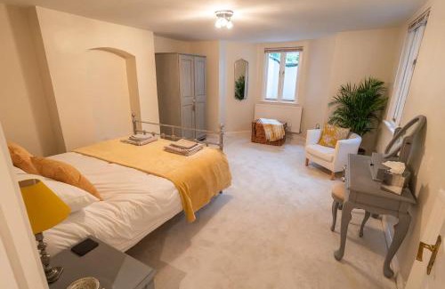 Malvern Casa | The Snug