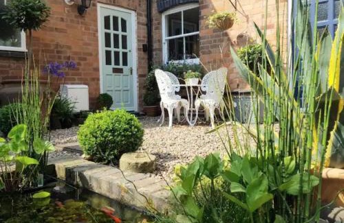 Malvern Casa | The Snug