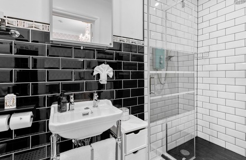 Torquay Casa | The Somerville