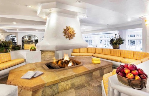 Vail Complejo | The Sonnenalp King Room in the heart of Vail Village - pool, spa, walk to ski!