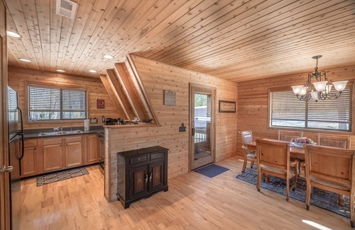 Wright City Chalet De Esquí | The Sonnenblick Chalet by Innsbrook Vacations!
