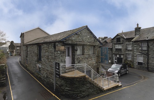 Ambleside Apartamento | The Sorting Office - Spacious Modern Home With Parking in Central Ambleside
