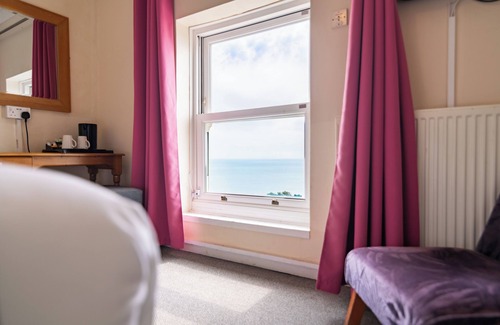 Folkestone Hotel | OYO The Southcliff Hotel