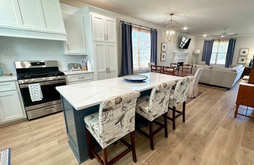 Oxford Casa | The Southern Belle, 3BR Classic Comfort in Oxford Photo Opportunity