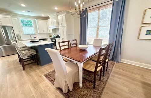 Oxford Casa | The Southern Belle, 3BR Classic Comfort in Oxford Photo Opportunity