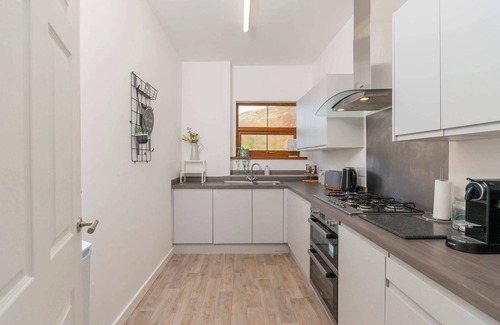 Port Talbot Casa | THE SPACE Large House In Afan Forest Bike Park