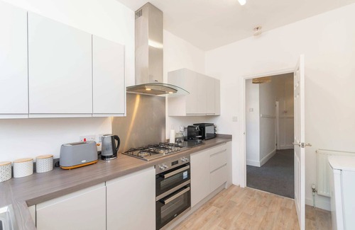 Port Talbot Casa | THE SPACE Large House In Afan Forest Bike Park