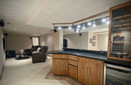 Janesville Casa | The Spacious Retreat