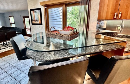 Janesville Casa | The Spacious Retreat