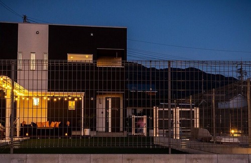 Awaji Casa | The spacious rooms come with a grassy dog run wher / Awaji Hyōgo