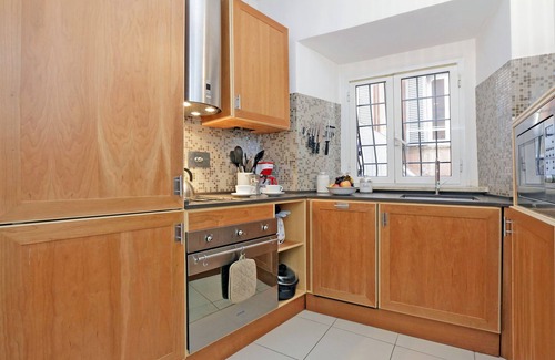 Rione III Colonna Apartamento | The Spanish Steps Apartment en Via della Mercede - ¡Recogida gratuita en el aeropuerto!