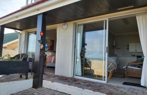 Aston Bay Apartamento | The Sparrow's Nest Beach-Front Self-catering