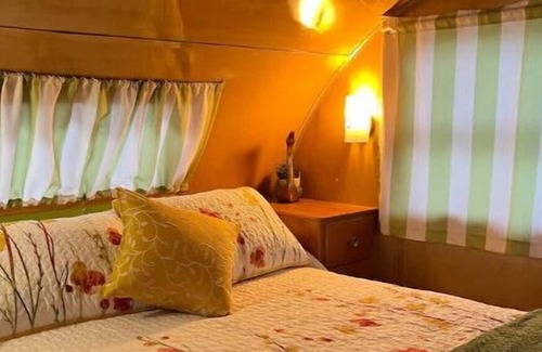 Tellico Plains Cabaña | The Spartan Village - 1953 Spartanette #3
