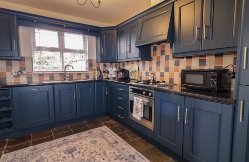 Omagh Cabaña | THE SPERRIN GETAWAY, pet friendly, with open fire in Omagh