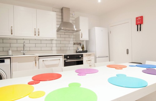 Cheltenham Casa | The Spitfire - Newly renovated 3-bed house in Cheltenham