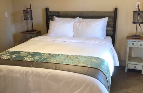 Sheridan Hotel | Precioso condominio en el corazón de la ciudad occidental más hermosa y # 1 de Wyoming
