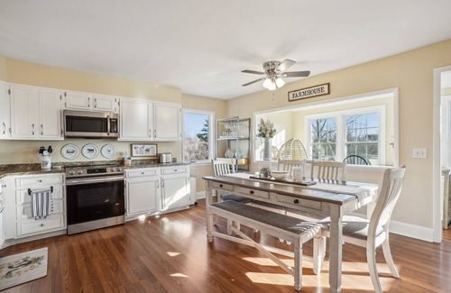 Waterford Otro | The Spring House: Entire Home Rental on 74-acre, Scarlet Springs Farm
