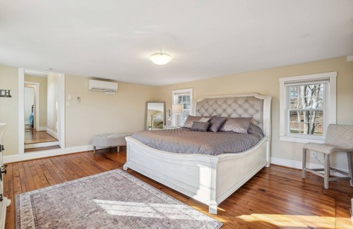 Waterford Otro | The Spring House: Entire Home Rental on 74-acre, Scarlet Springs Farm