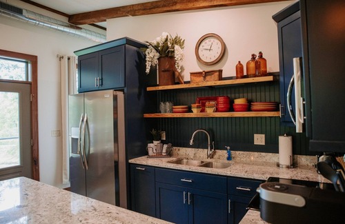 Richland Center Cabina | The Spring Water Retreat - NEW! @MillCreekCabinsWI
