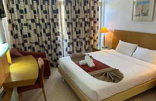 Paceville Hotel | The St George Park Hotel