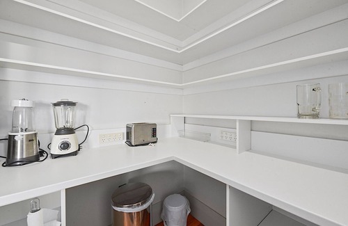 Launceston CBD Cabaña | The St.John Cottage - Pet Friendly
